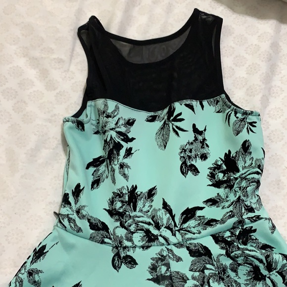 Dress size 3 - Picture 2 of 6